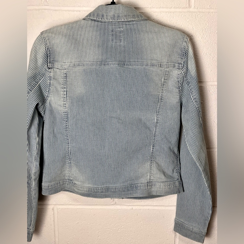 Kensie Women's Jean Jacket with Blue Stripes Size M - Picture 2 of 5
